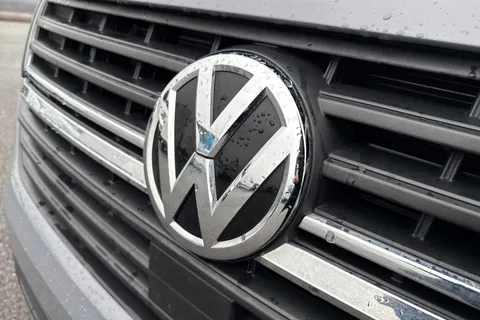 DE74AZP Volkswagen Transporter 2.0 TDI 110 Highline Van Thumbnail #30