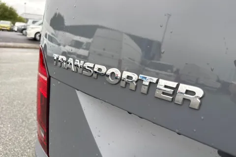 DE74AZP Volkswagen Transporter 2.0 TDI 110 Highline Van Thumbnail #32