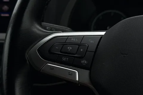 DG74CXV Volkswagen Transporter 2.0 TDI 150 Highline Van DSG Thumbnail #35