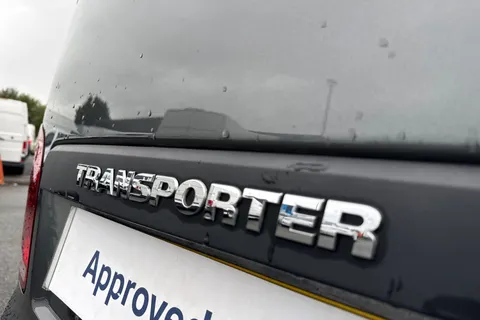 DG74ESY Volkswagen Transporter 2.0 TDI 110 Highline Van Thumbnail #34