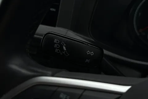 DE74AZD Volkswagen Transporter 2.0 TDI 110 Highline Van Thumbnail #38