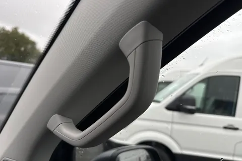 DG74ESY Volkswagen Transporter 2.0 TDI 110 Highline Van Thumbnail #37