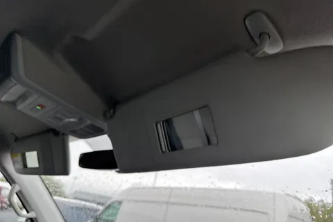 DE74AZP Volkswagen Transporter 2.0 TDI 110 Highline Van Thumbnail #38