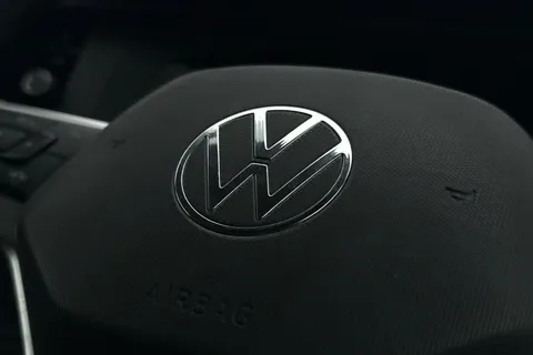 DE74AZD Volkswagen Transporter 2.0 TDI 110 Highline Van Thumbnail #42