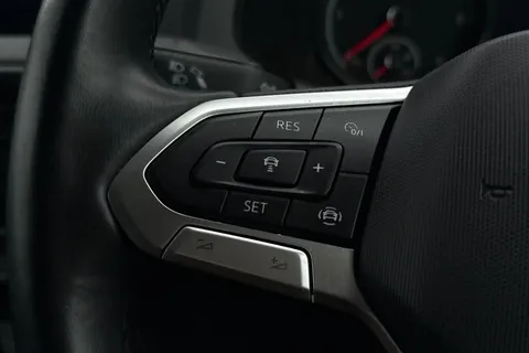 DE74AZP Volkswagen Transporter 2.0 TDI 110 Highline Van Thumbnail #42