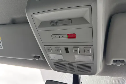 DE74AZD Volkswagen Transporter 2.0 TDI 110 Highline Van Thumbnail #44