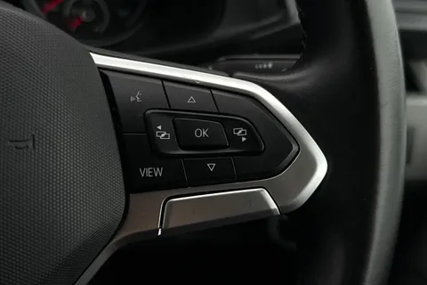 DE74AZP Volkswagen Transporter 2.0 TDI 110 Highline Van Thumbnail #43