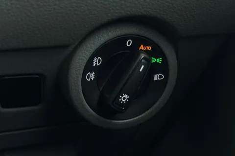 DG74ESY Volkswagen Transporter 2.0 TDI 110 Highline Van Thumbnail #46