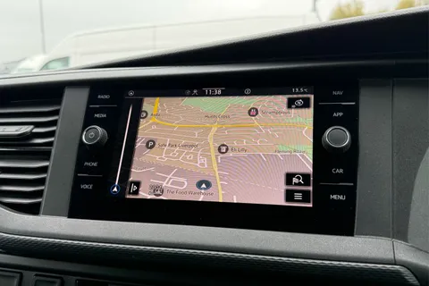 DE74AZD Volkswagen Transporter 2.0 TDI 110 Highline Van Thumbnail #53