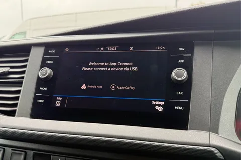 DG74ESY Volkswagen Transporter 2.0 TDI 110 Highline Van Thumbnail #51