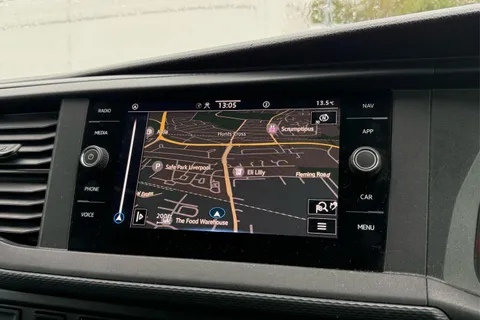 DE74AZP Volkswagen Transporter 2.0 TDI 110 Highline Van Thumbnail #52