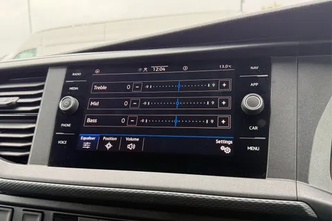 DG74ESY Volkswagen Transporter 2.0 TDI 110 Highline Van Thumbnail #52