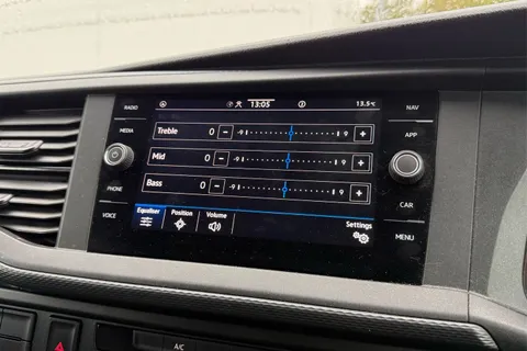 DE74AZP Volkswagen Transporter 2.0 TDI 110 Highline Van Thumbnail #55