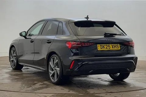 DK25XHS Audi A3 Black Edition 35 TFSI  150 PS S tronic Thumbnail #3