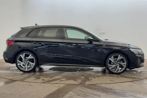 DK25XHS Audi A3 Black Edition 35 TFSI  150 PS S tronic Thumbnail #4