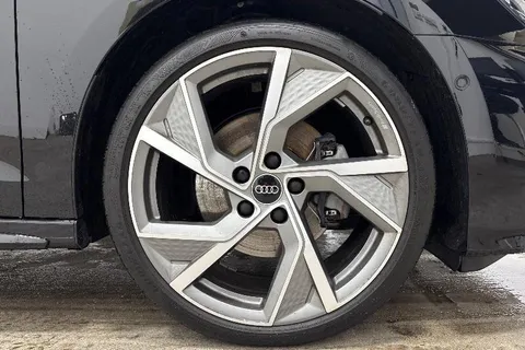 DK25XHS Audi A3 Black Edition 35 TFSI  150 PS S tronic Thumbnail #5