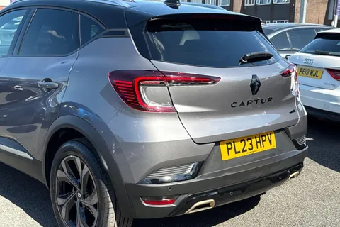 PL23HPV Renault Captur 1.6 E-TECH E-Tech engineered Auto Euro 6 (s/s) 5dr Thumbnail #17
