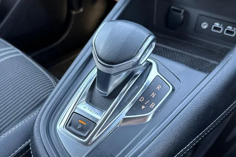 PL23HPV Renault Captur 1.6 E-TECH E-Tech engineered Auto Euro 6 (s/s) 5dr Thumbnail #21