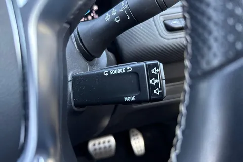 PL23HPV Renault Captur 1.6 E-TECH E-Tech engineered Auto Euro 6 (s/s) 5dr Thumbnail #40