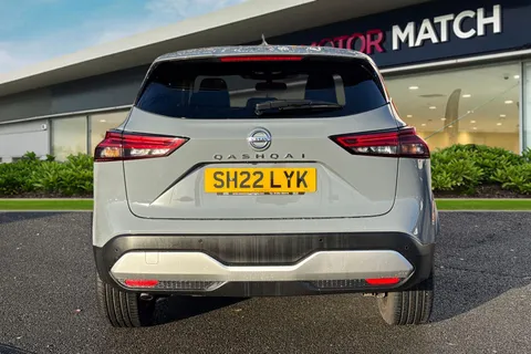 SH22LYK Nissan Qashqai 1.3 DIG-T MHEV N-Connecta Euro 6 (s/s) 5dr Thumbnail #5