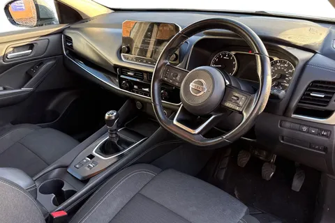 SH22LYK Nissan Qashqai 1.3 DIG-T MHEV N-Connecta Euro 6 (s/s) 5dr Thumbnail #15