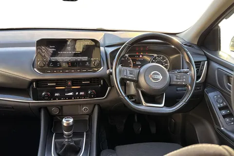 SH22LYK Nissan Qashqai 1.3 DIG-T MHEV N-Connecta Euro 6 (s/s) 5dr Thumbnail #19