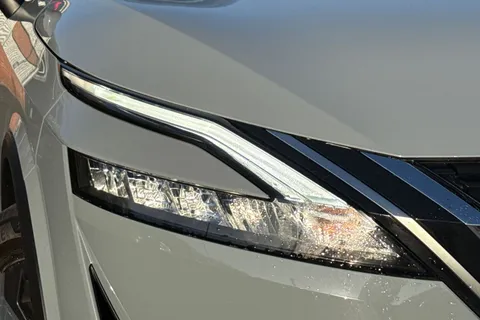 SH22LYK Nissan Qashqai 1.3 DIG-T MHEV N-Connecta Euro 6 (s/s) 5dr Thumbnail #27