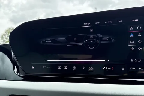 PJ25JXO Audi A5 Avant S line TFSI 150 PS S tronic Thumbnail #44