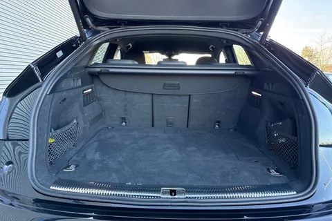 GX74VWP Audi Q5 Black Edition 50 TFSI e quattro 299 PS S tronic Thumbnail #7