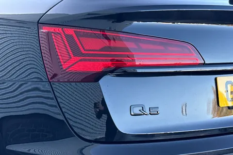 GX74VWP Audi Q5 Black Edition 50 TFSI e quattro 299 PS S tronic Thumbnail #8