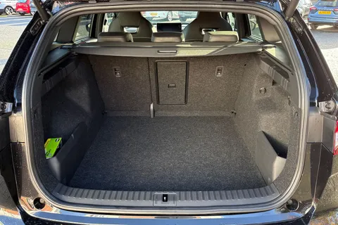 AK74GXT Škoda Enyaq 82kWh 85x SportLine Plus Auto 4WD 5dr (DC175kW) Thumbnail #8