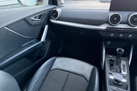 LV72DHP Audi Q2 S line 35 TFSI  150 PS S tronic Thumbnail #21