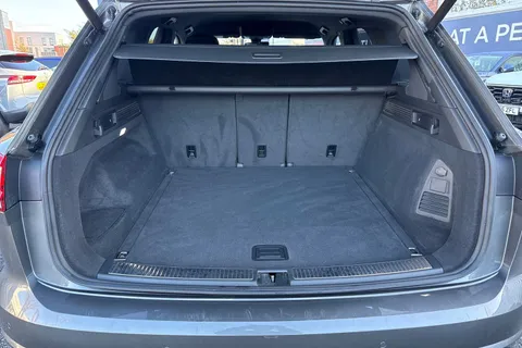 DA19SDX Volkswagen Touareg 3.0 TDI V6 R-Line Tech Tiptronic 4Motion Euro 6 (s/s) 5dr Thumbnail #7