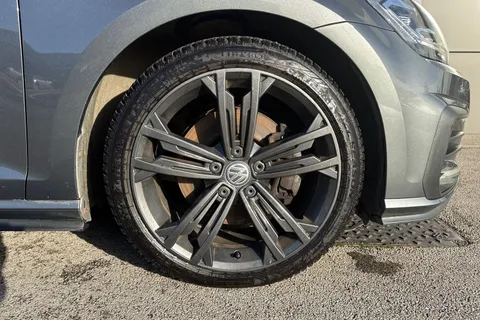 11 of 63 for Volkswagen Golf 2.0 TDI GTD Euro 6 (s/s) 5dr