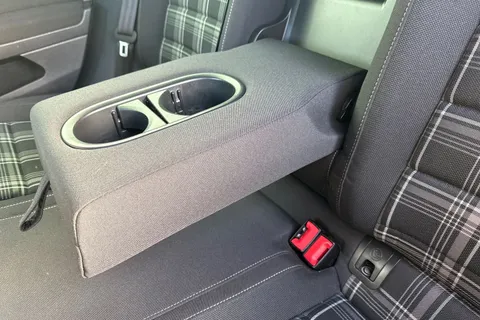 36 of 63 for Volkswagen Golf 2.0 TDI GTD Euro 6 (s/s) 5dr