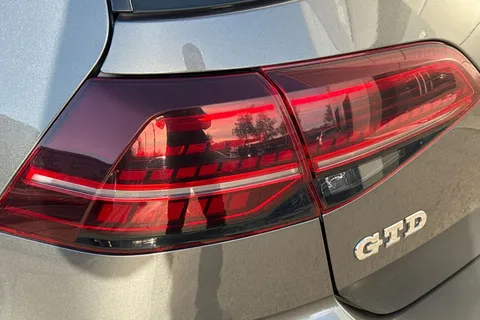 38 of 63 for Volkswagen Golf 2.0 TDI GTD Euro 6 (s/s) 5dr