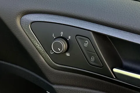 51 of 63 for Volkswagen Golf 2.0 TDI GTD Euro 6 (s/s) 5dr