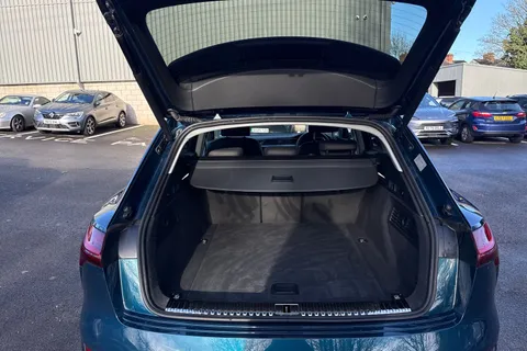 10 of 54 for Audi e-tron 50 Technik Auto quattro 5dr 71.2kWh (11kW Charger)