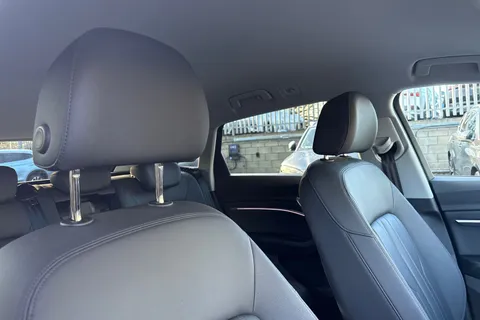 21 of 54 for Audi e-tron 50 Technik Auto quattro 5dr 71.2kWh (11kW Charger)