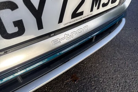 40 of 54 for Audi e-tron 50 Technik Auto quattro 5dr 71.2kWh (11kW Charger)