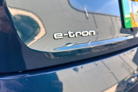 43 of 54 for Audi e-tron 50 Technik Auto quattro 5dr 71.2kWh (11kW Charger)