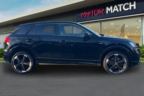 PK70RYZ Audi Q2 2.0 TFSI 40 Black Edition S Tronic quattro Euro 6 (s/s) 5dr Thumbnail #4