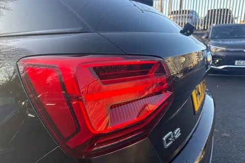 PK70RYZ Audi Q2 2.0 TFSI 40 Black Edition S Tronic quattro Euro 6 (s/s) 5dr Thumbnail #17