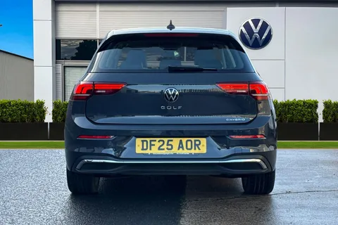 DF25AOR Volkswagen Golf 1.5 TSI 204 Style eHybrid 5dr DSG | ACC | Navigation Thumbnail #5