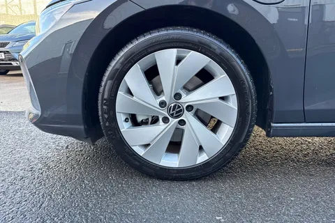DF25AOR Volkswagen Golf 1.5 TSI 204 Style eHybrid 5dr DSG | ACC | Navigation Thumbnail #10