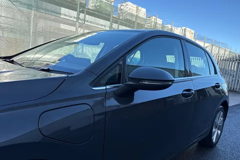 DF25AOR Volkswagen Golf 1.5 TSI 204 Style eHybrid 5dr DSG | ACC | Navigation Thumbnail #26