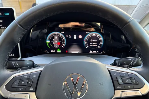 DF25AOR Volkswagen Golf 1.5 TSI 204 Style eHybrid 5dr DSG | ACC | Navigation Thumbnail #31