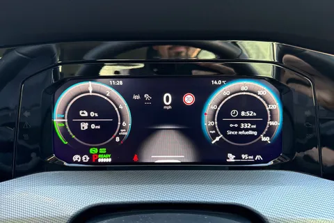 DF25AOR Volkswagen Golf 1.5 TSI 204 Style eHybrid 5dr DSG | ACC | Navigation Thumbnail #32