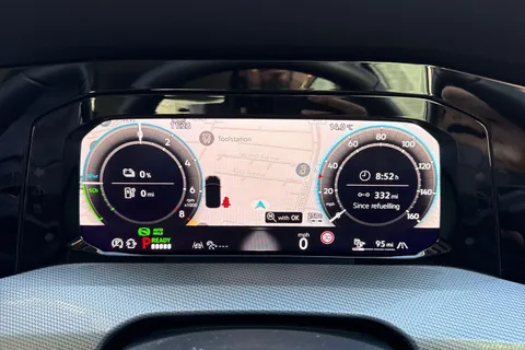 DF25AOR Volkswagen Golf 1.5 TSI 204 Style eHybrid 5dr DSG | ACC | Navigation Thumbnail #33