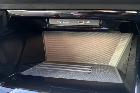 DF25AOR Volkswagen Golf 1.5 TSI 204 Style eHybrid 5dr DSG | ACC | Navigation Thumbnail #49